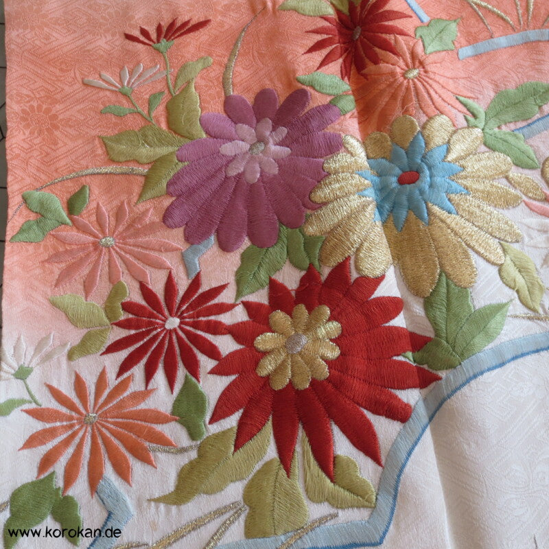 Sonnenaufgang, 4 Jahreszeiten Stickereien Furisode Seiden Kimono