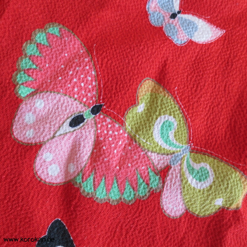 Furoshiki Tragetuch, rot mit bunten Schmetterlingen aus Nylon
