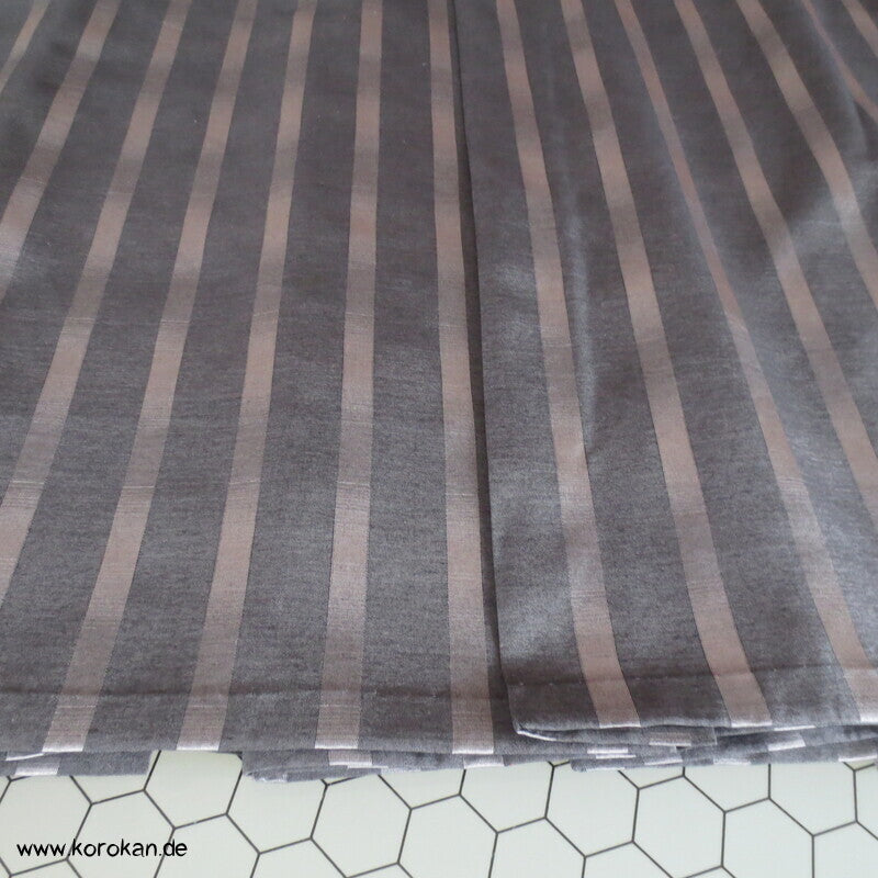 gestreifte Seiden Hakama  - Umanori Hosentyp - neu