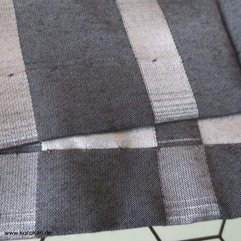 gestreifte Seiden Hakama  - Umanori Hosentyp - neu