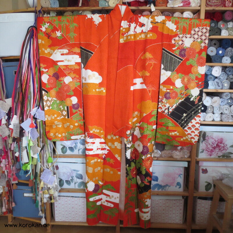 Furisode Kimono japanischer Golddruck - und stickerei Seidendamast Himmelsbrücken