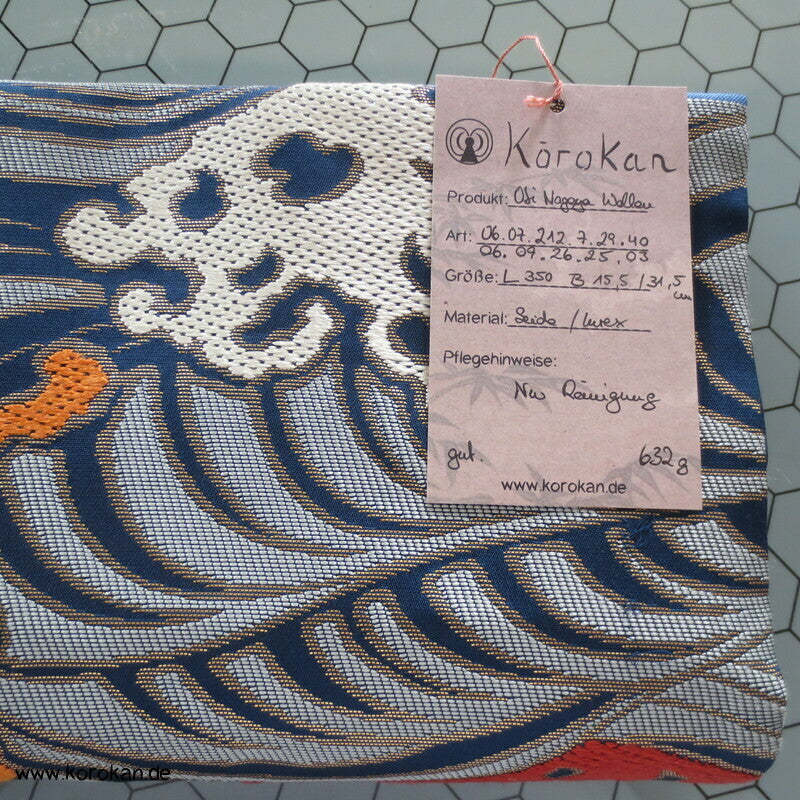 wilde bunte Wellen auf dunkelblau Nagoya Obi
