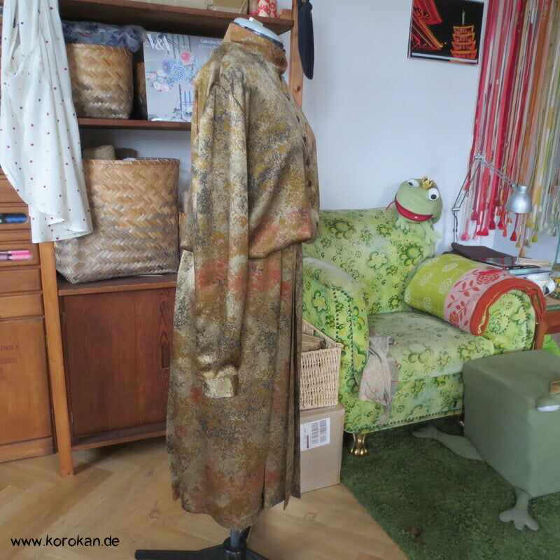 Seiden Satin Camouflage Kleid - Stehkragen, Rock mit Falten, langarm, Gr. L