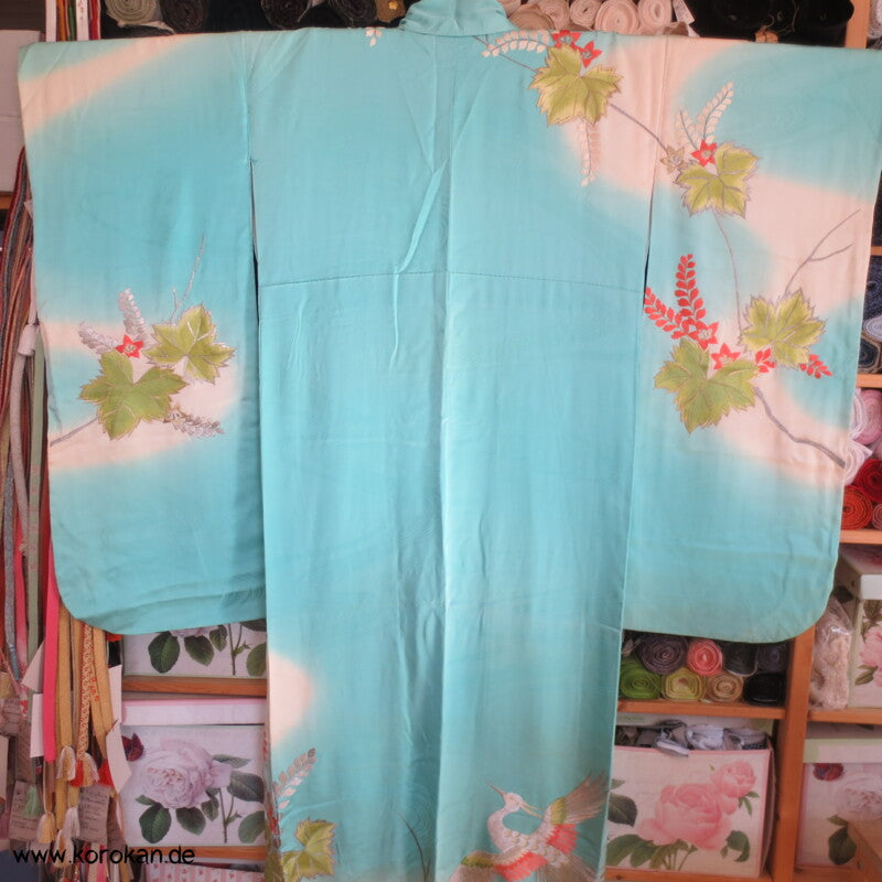 silberne Phönixstickerei auf türkisblauem Seidendamast Furisode