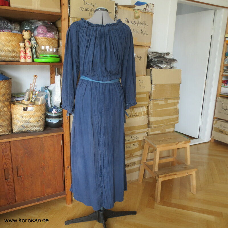 Mittelalter Zero Waste Unterkleid indigo Hanfkrepp