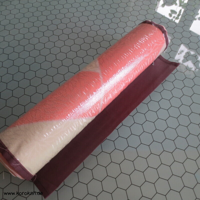 Kiku und Steinplattenmuster Juban Kimono Seiden Stoffrolle