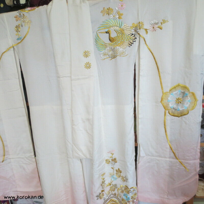 Goldstickerei auf Sommer Rho Seide Furisode Hochzeits Kimono
