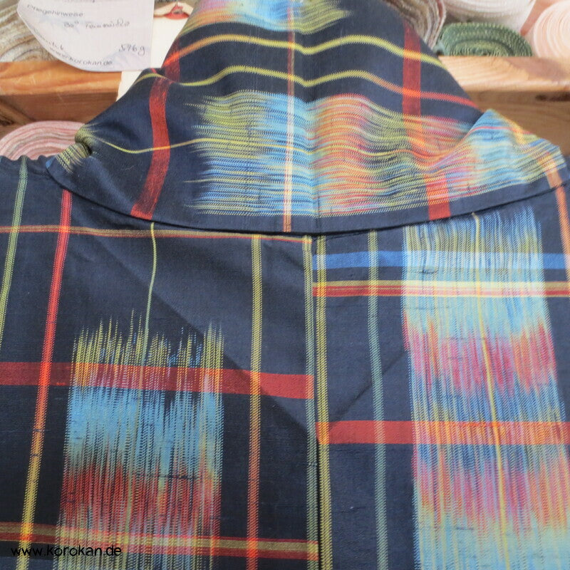Tsumugi Seiden Kimono mit Kasuri Karo