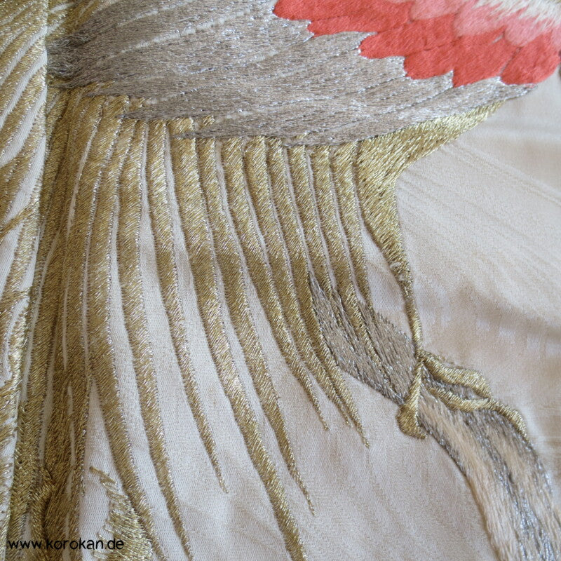 silberne Phönixstickerei auf türkisblauem Seidendamast Furisode