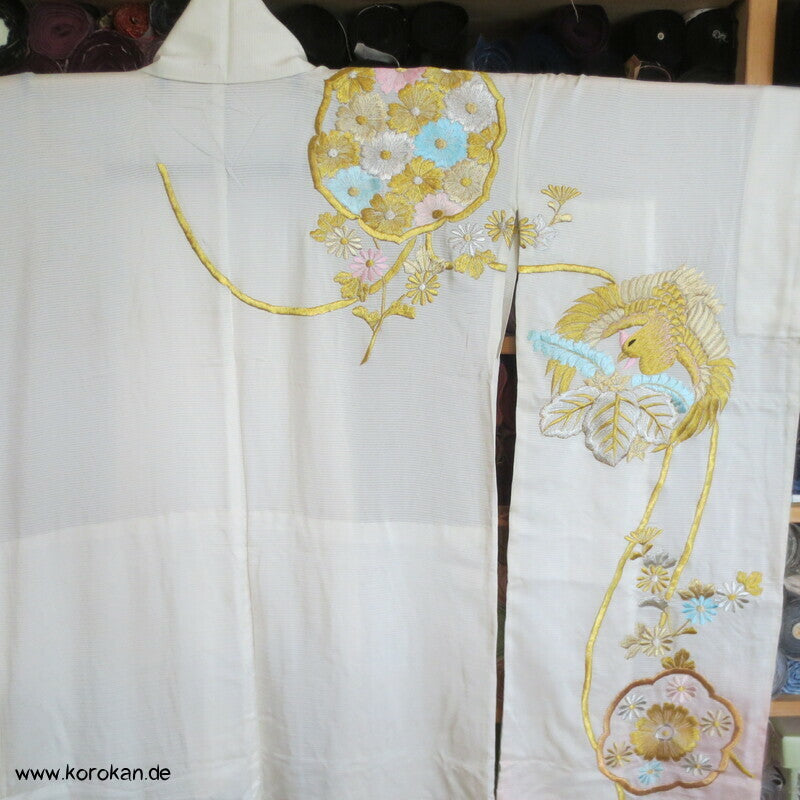Goldstickerei auf Sommer Rho Seide Furisode Hochzeits Kimono