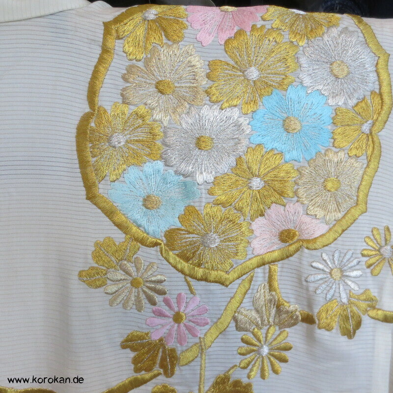 Goldstickerei auf Sommer Rho Seide Furisode Hochzeits Kimono