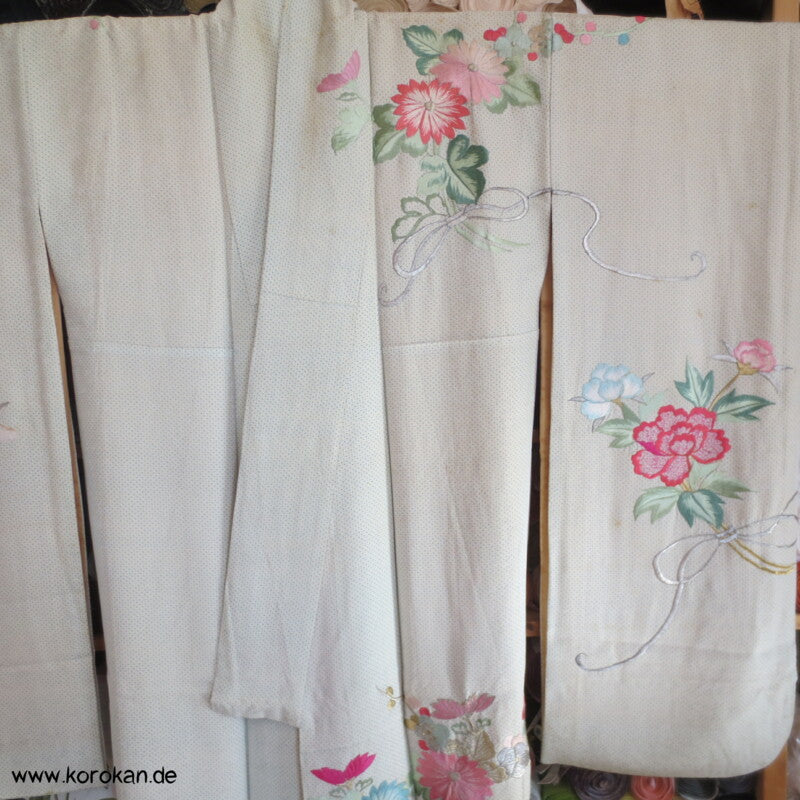hellblauer Kanoko Druck, Stickereien Furisode Seiden Kimono