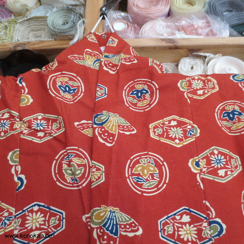 Mon auf persimmon, Schmetterlinge Wolle / Seide Dochugi Kimono Jacke