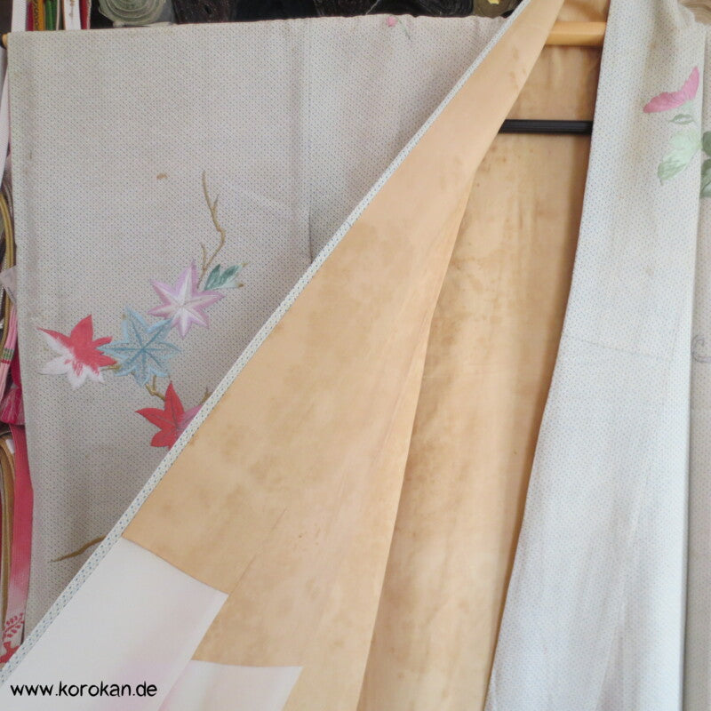 hellblauer Kanoko Druck, Stickereien Furisode Seiden Kimono