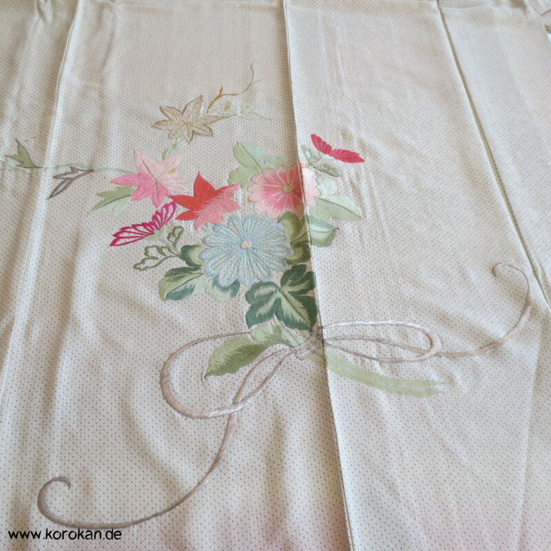 hellblauer Kanoko Druck, Stickereien Furisode Seiden Kimono