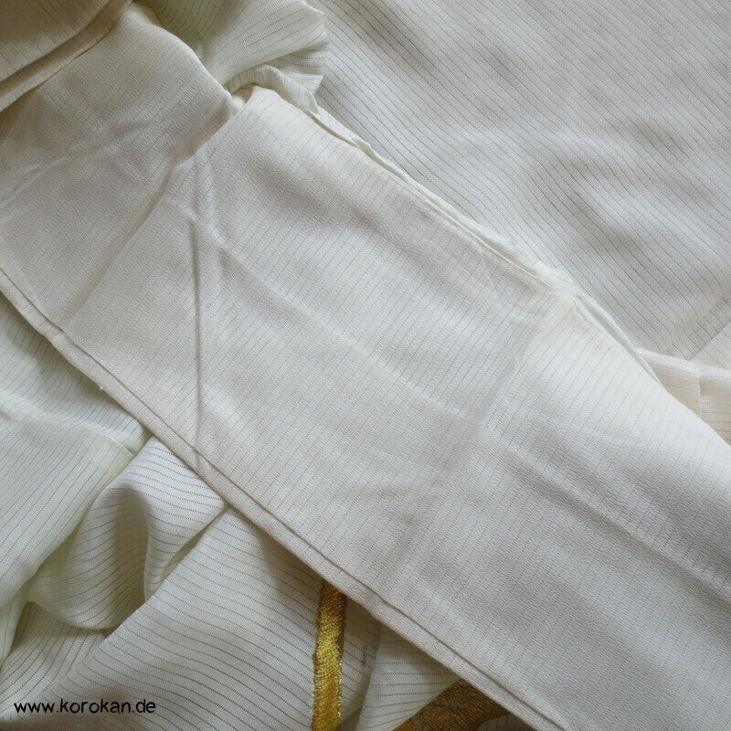 Goldstickerei auf Sommer Rho Seide Furisode Hochzeits Kimono