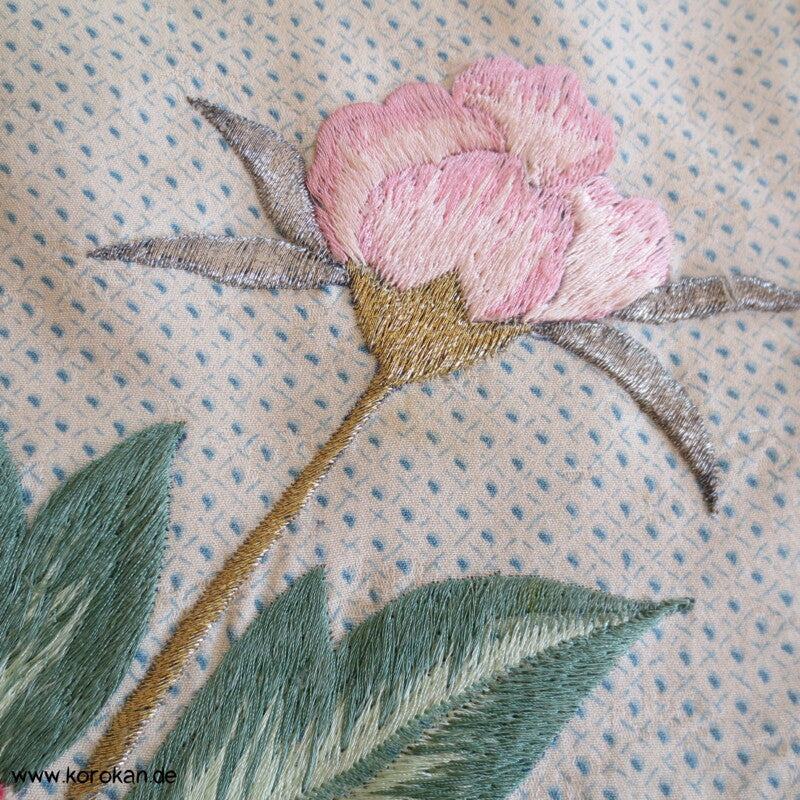 hellblauer Kanoko Druck, Stickereien Furisode Seiden Kimono