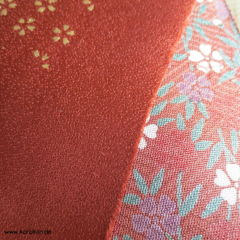 Karinui Kimono Seidendamast Stoff Blumenschwung, bestickt