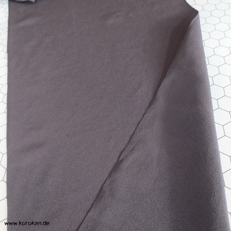 schwarzer Chirimen Seiden Crepe Stoffrolle