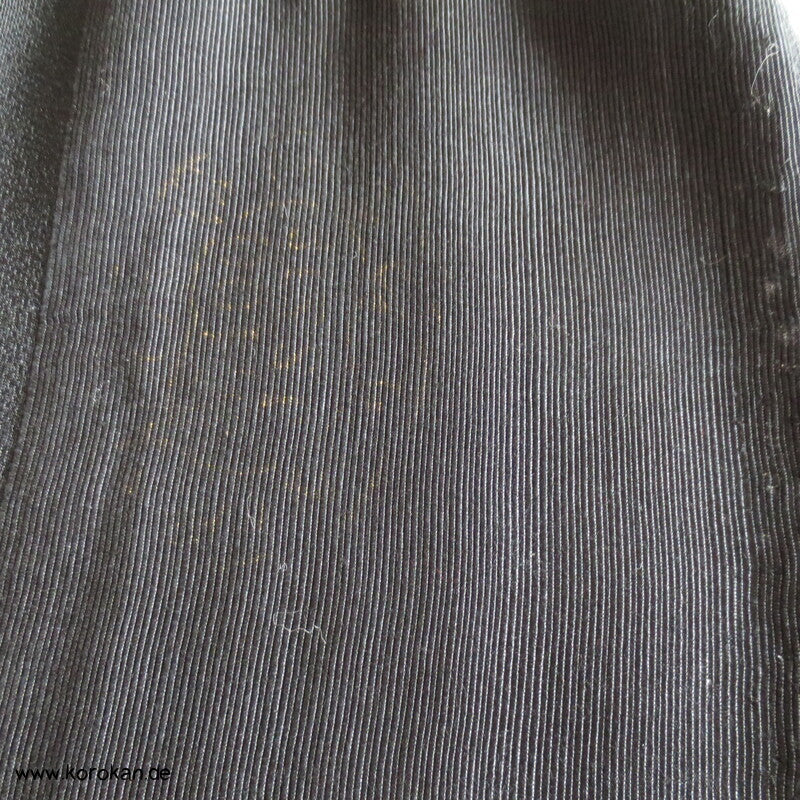 schwarzer Chirimen Seiden Crepe Stoffrolle