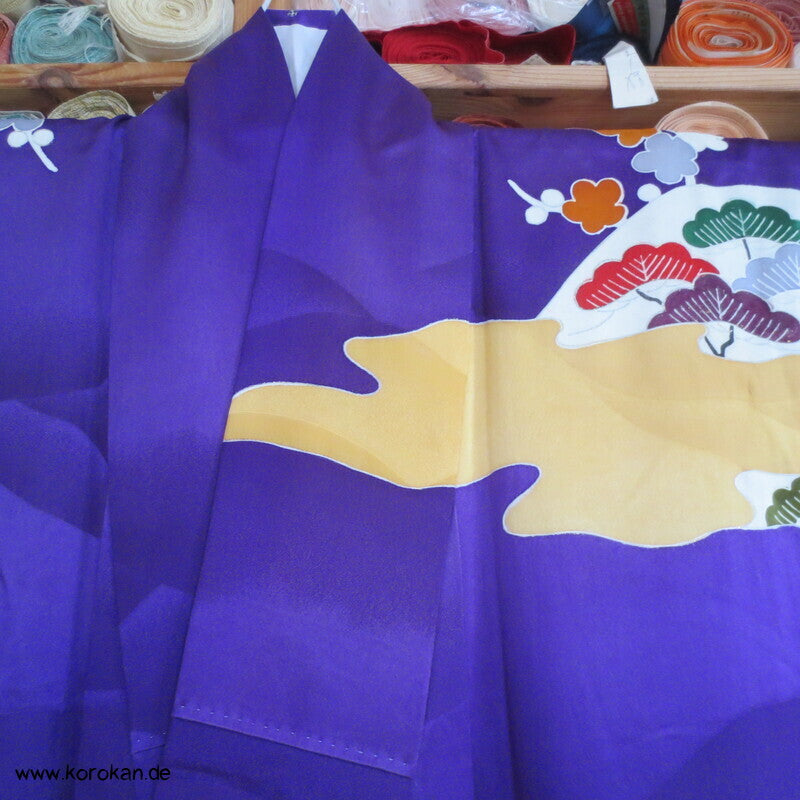 Seidendamast Furisode Kimono lila bunt