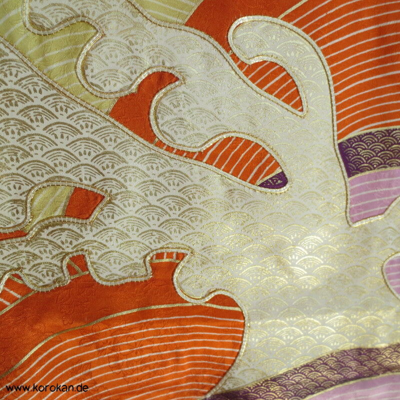 bunte bestickte Wellen Seidendamast Furisode Kimono