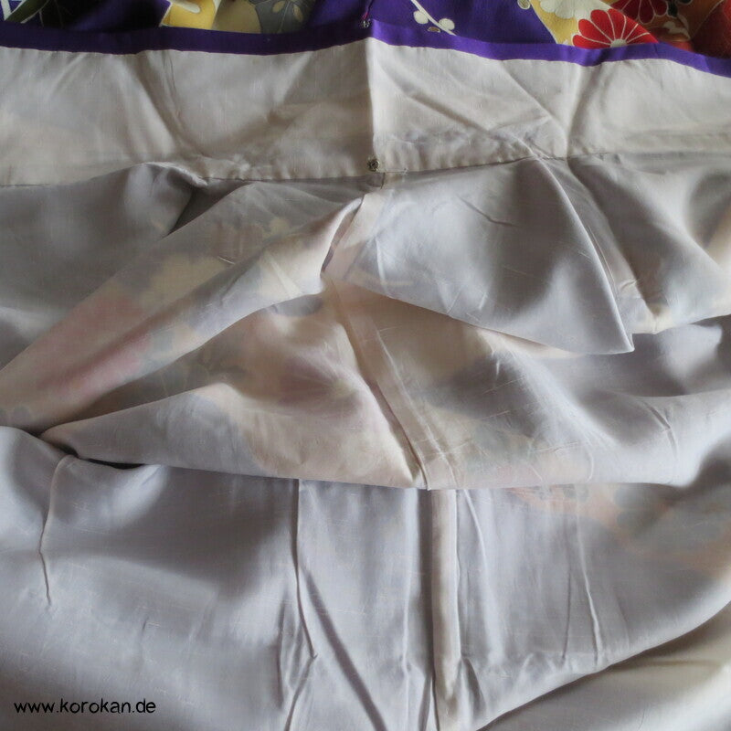 Seidendamast Furisode Kimono lila bunt
