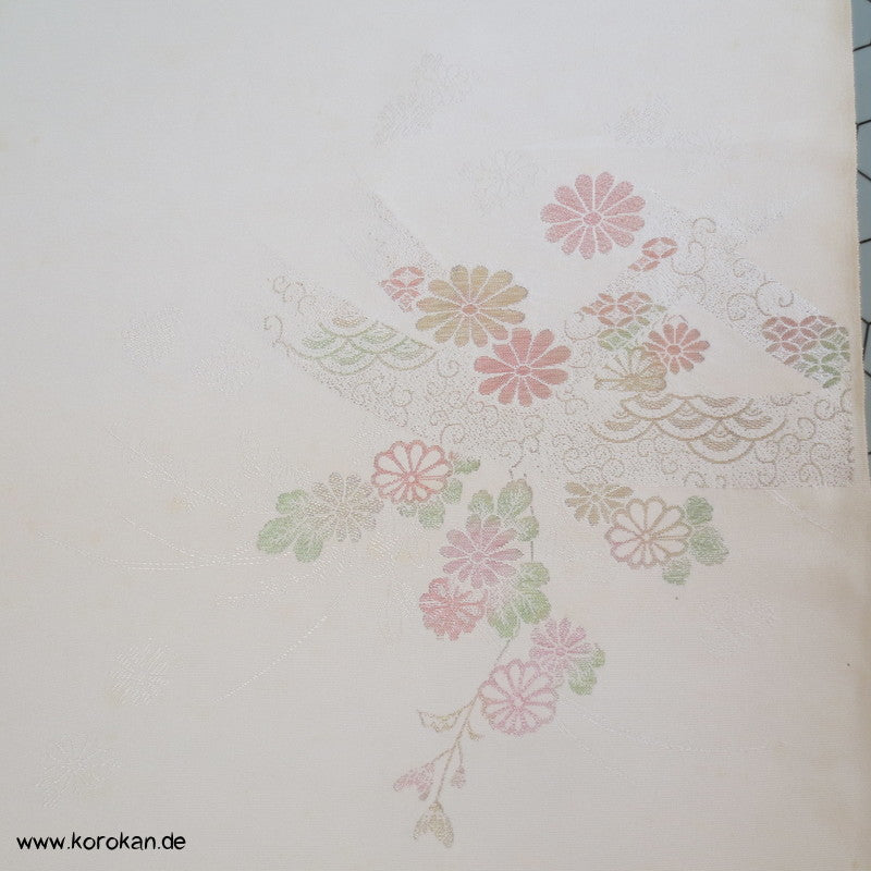 Chrysanthemen Urushi und Goldfäden - Seidenstoff Tanmono