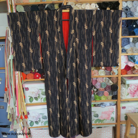 Bambus auf schwarz, antiker Seidencrepe Komon Kimono, rotes Futter