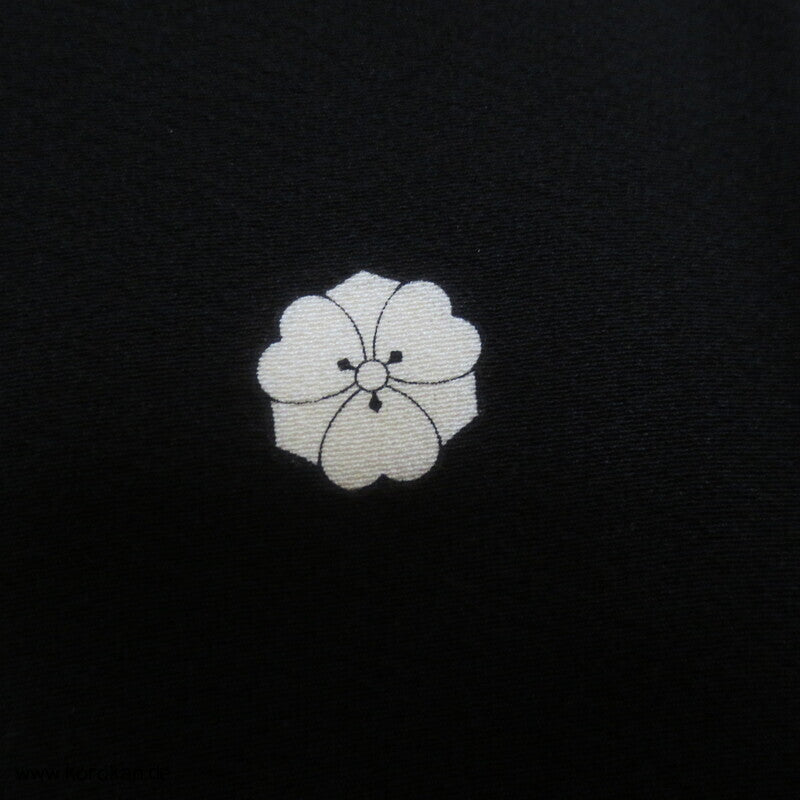 großer 5 Mon Mofuku, formeller schwarzer Seidencrepe Kimono