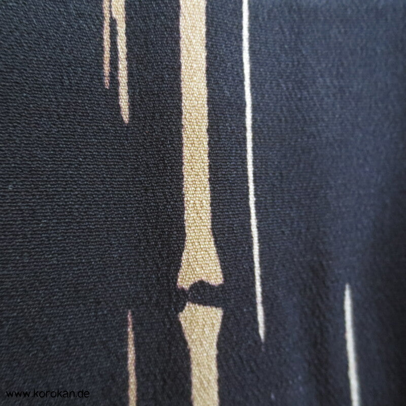 Bambus auf schwarz, antiker Seidencrepe Komon Kimono, rotes Futter