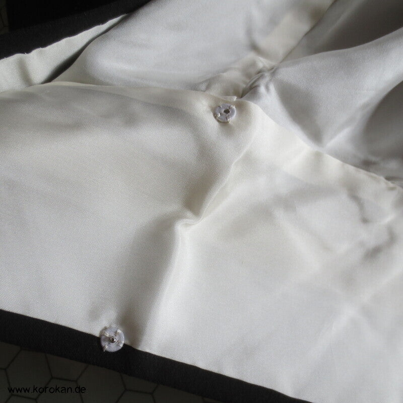 großer 5 Mon Mofuku, formeller schwarzer Seidencrepe Kimono