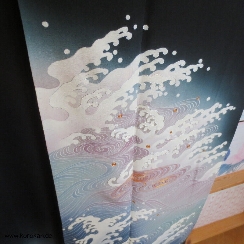 japanische Tomesode Seidencrepe Kimono Tsunami