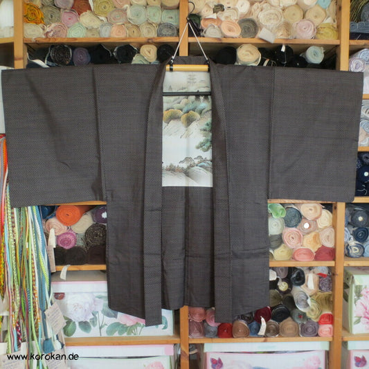 braunschwarze Kasuri Seiden Tsumugi Haori Jacke