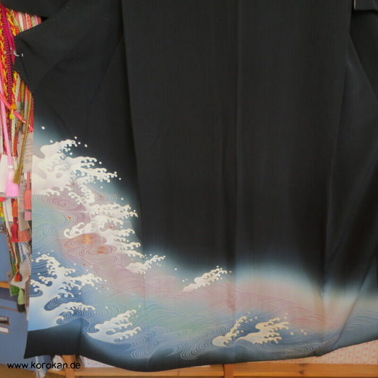 japanische Tomesode Seidencrepe Kimono Tsunami