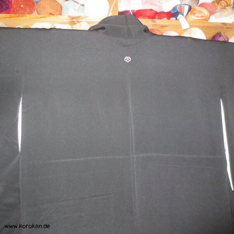 japanische Tomesode Seidencrepe Kimono Tsunami