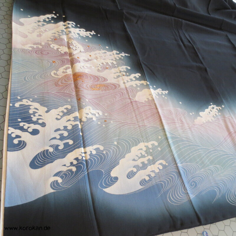 japanische Tomesode Seidencrepe Kimono Tsunami
