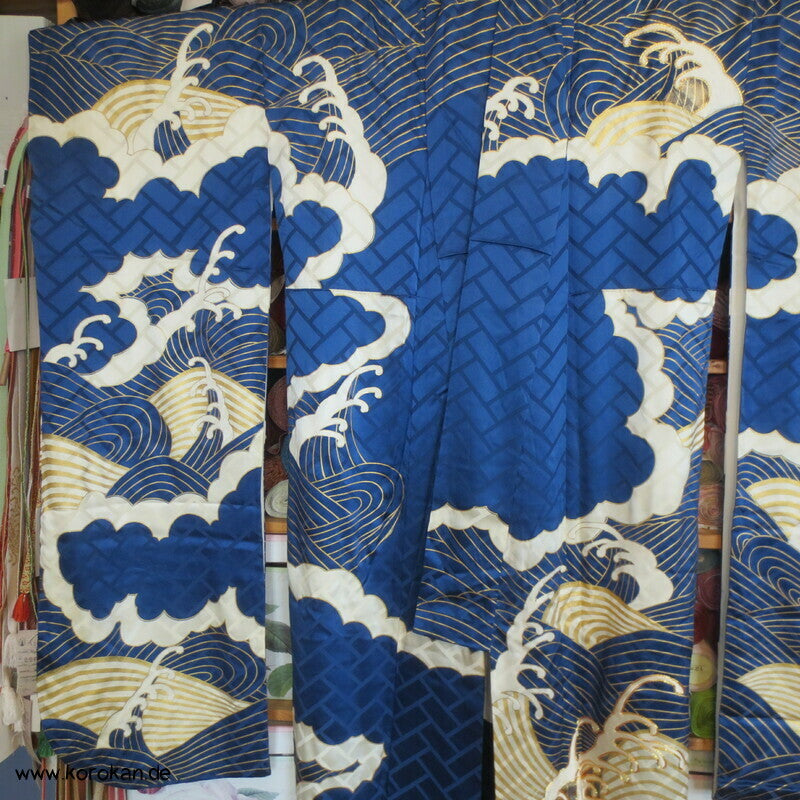 wildes Meer - Wellen, Stickerei, Goldfäden Furisode Seidendamast Kimono