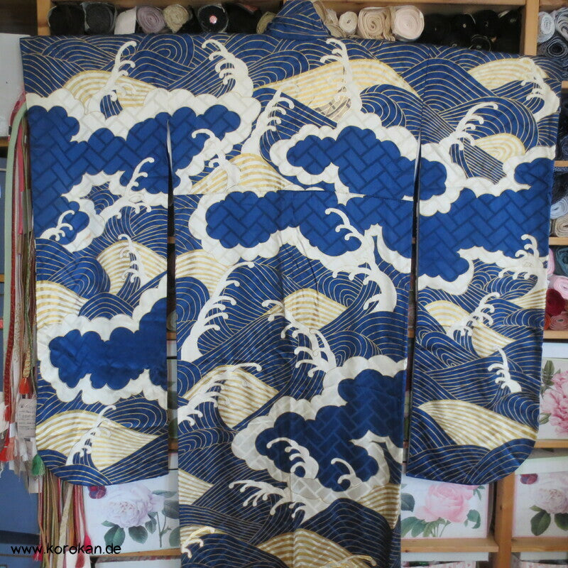wildes Meer - Wellen, Stickerei, Goldfäden Furisode Seidendamast Kimono