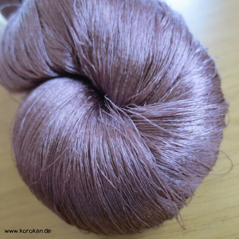 mauve Seidengarn zum Weben aus japanischer Obi Werkstatt