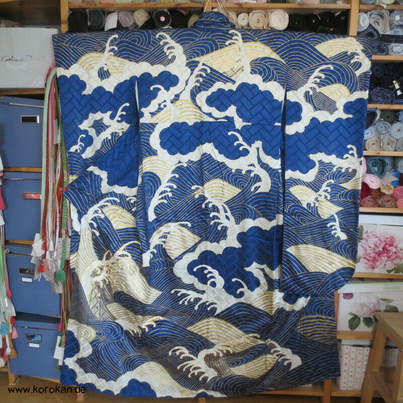 wildes Meer - Wellen, Stickerei, Goldfäden Furisode Seidendamast Kimono