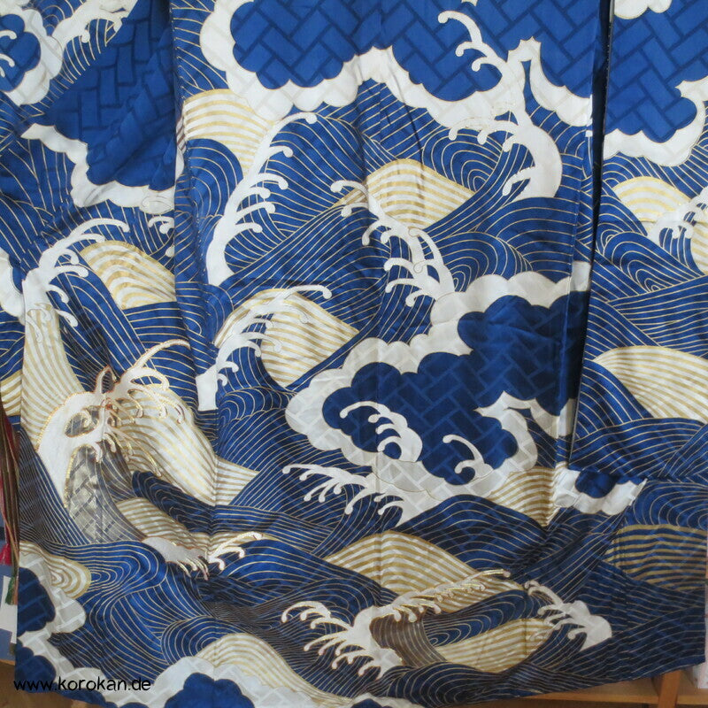 wildes Meer - Wellen, Stickerei, Goldfäden Furisode Seidendamast Kimono