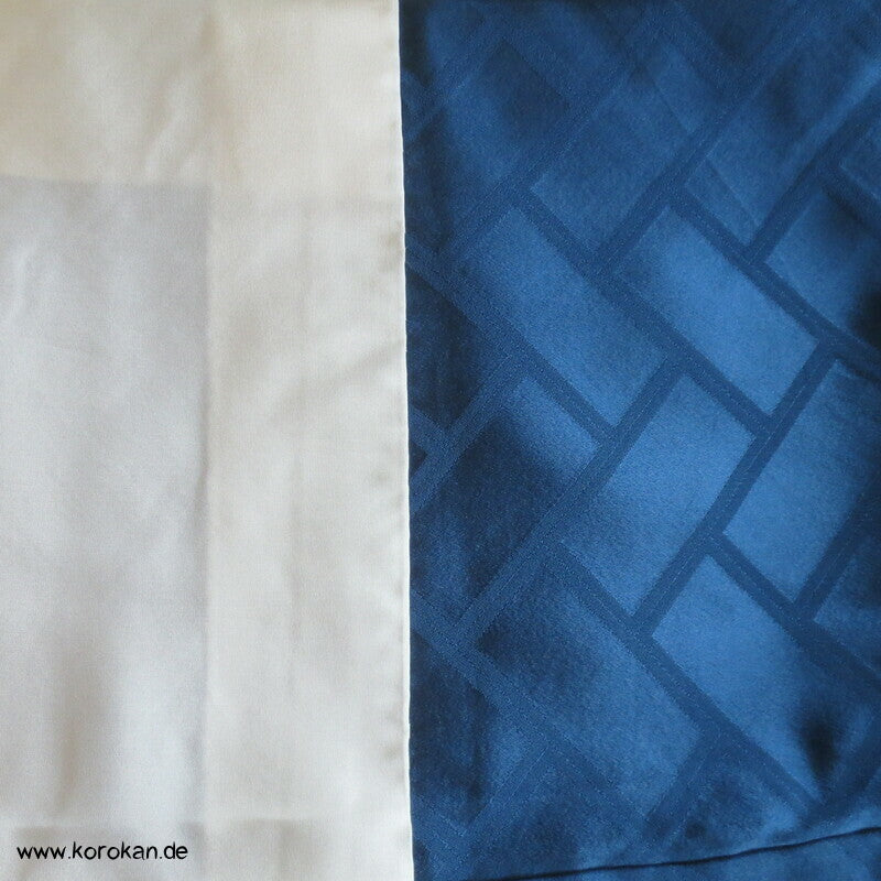 wildes Meer - Wellen, Stickerei, Goldfäden Furisode Seidendamast Kimono