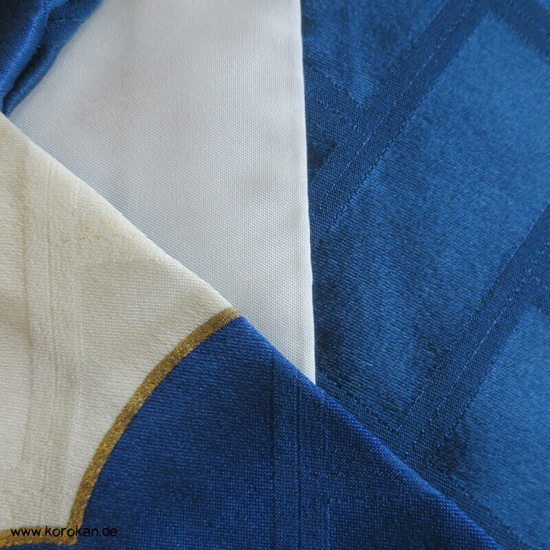 wildes Meer - Wellen, Stickerei, Goldfäden Furisode Seidendamast Kimono