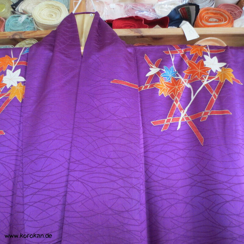 Blüten in Bambusgitter Seidendamast Homongi Kimono