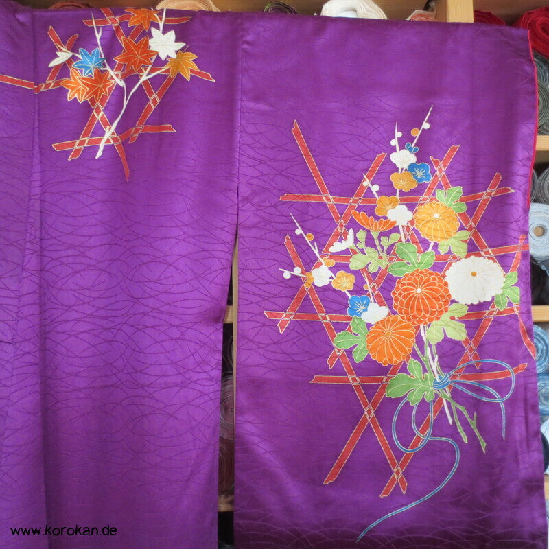 Blüten in Bambusgitter Seidendamast Homongi Kimono