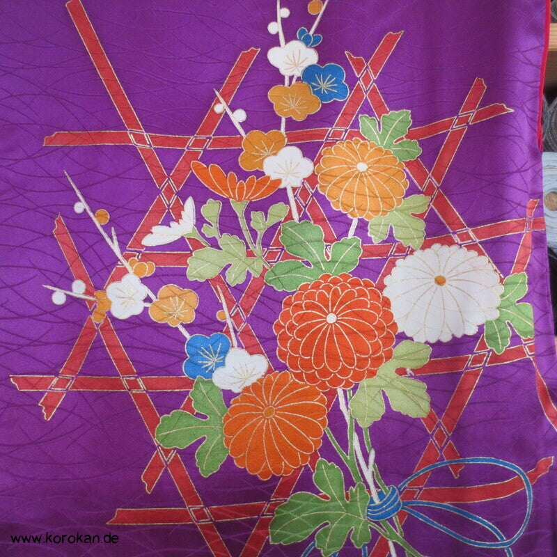 Blüten in Bambusgitter Seidendamast Homongi Kimono