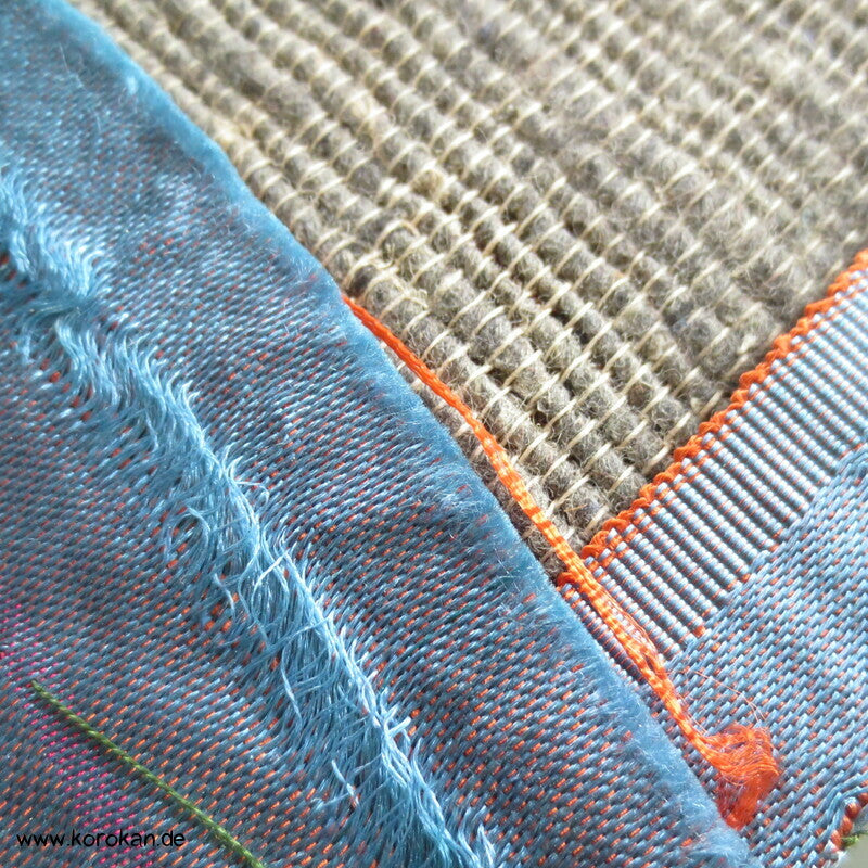 Kamelien auf blaugrauem Satin antiker Nagoya Obi Seidenbrokat Kimonogürtel