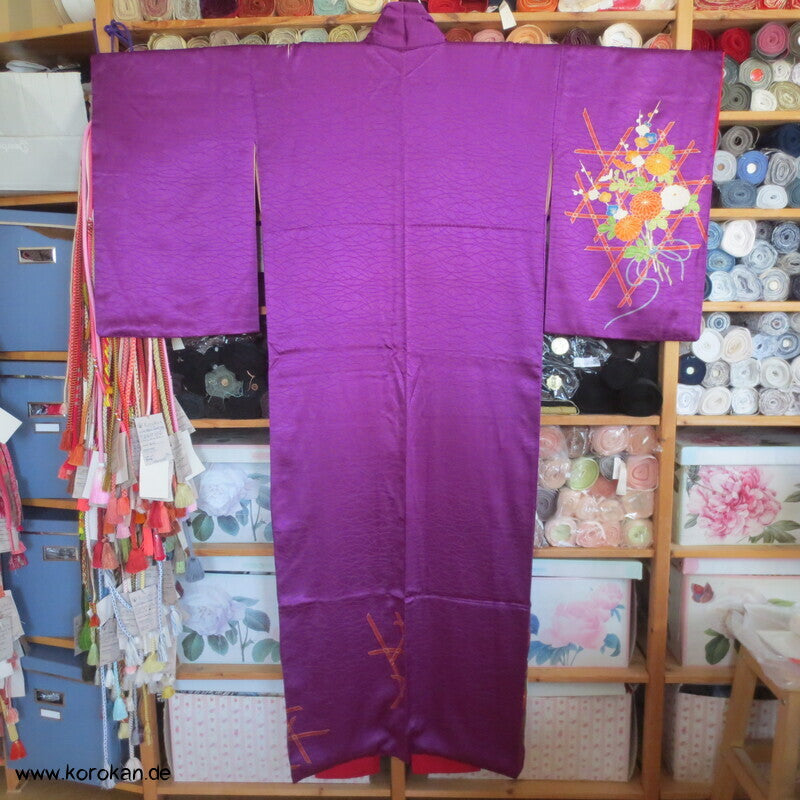 Blüten in Bambusgitter Seidendamast Homongi Kimono