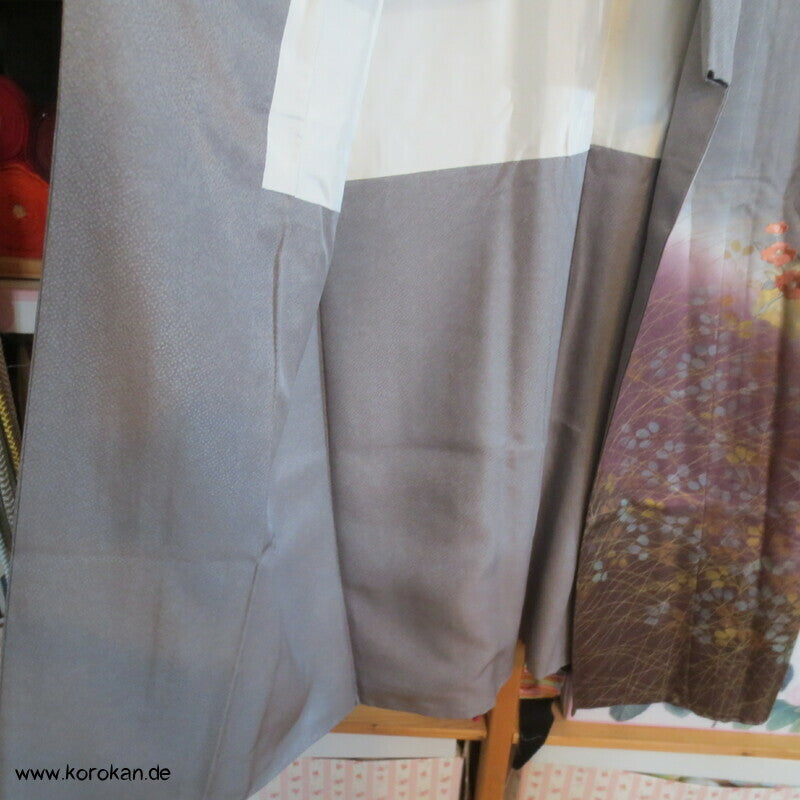 Kosode Kimono, goldene Gräser und Stickerei Homongi